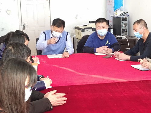 五大連池農(nóng)場(chǎng)農(nóng)業(yè)科技服務(wù)中心黨支部組織全體人員集中學(xué)習(xí)集團(tuán)黨委擴(kuò)大會(huì)議